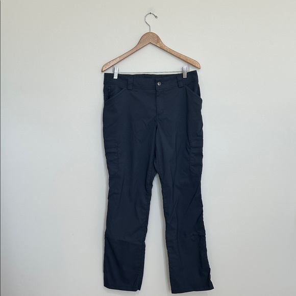 Duluth Trading Co Pants - Duluth‎ Trading Co Women's Gray Cargo Pants Size 12 33” inseam